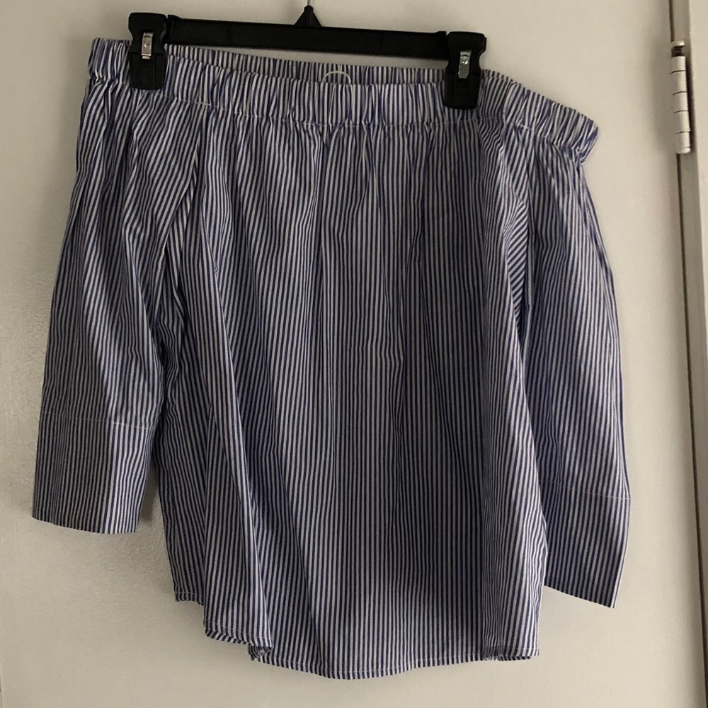 Forever 21 Off the shoulder top